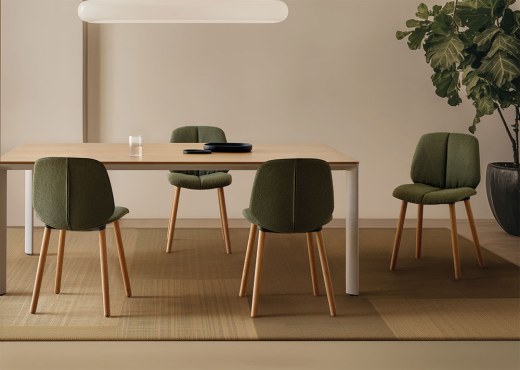 Lot de 4 Chaises OSWELL tapissées en fibre souple avec pieds bois