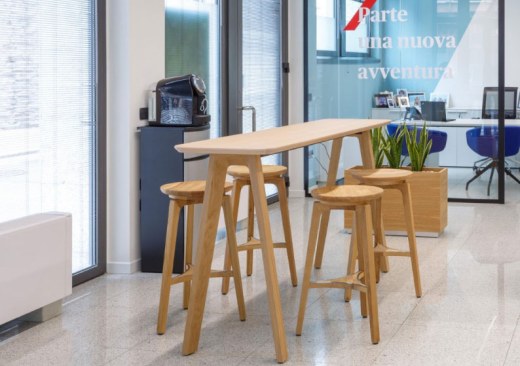 Ensemble Table E-quo et 4 Tabourets Tod