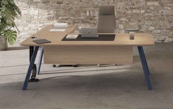 Bureau avec Retour SHAPE LIGHT pieds couleurs avec électrification 