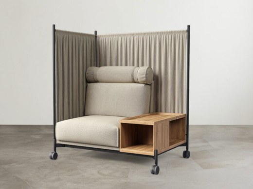 Fauteuil HIDE avec Rideaux et Table Fixe avec Rangement