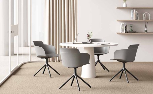 Lot de 2 Fauteuils LOOP avec piètement pyramidal métal noir