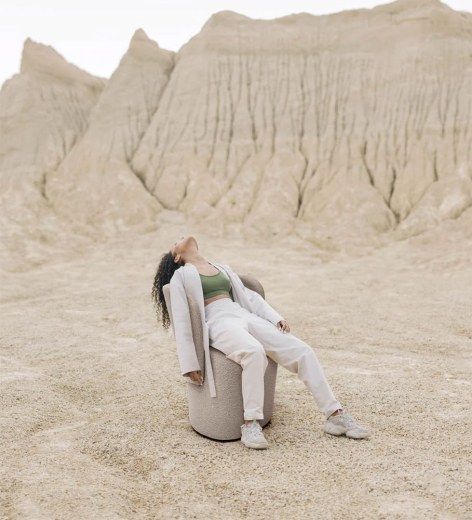 Petit fauteuil WYA bouclette base pivotante