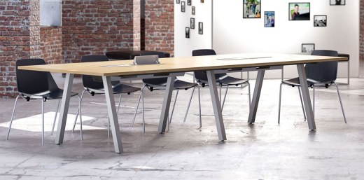 Table de Réunion MIA 320 avec Tops Access et Goulottes