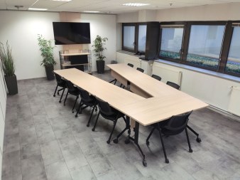 Tables Rabattables EUREKA en V avec roulettes et Voiles-de-Fond